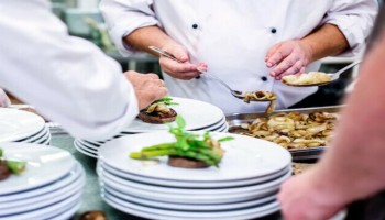 کینٹین چلانے کیلئے بھی پی ایچ ڈی کرنی پڑے گی؟